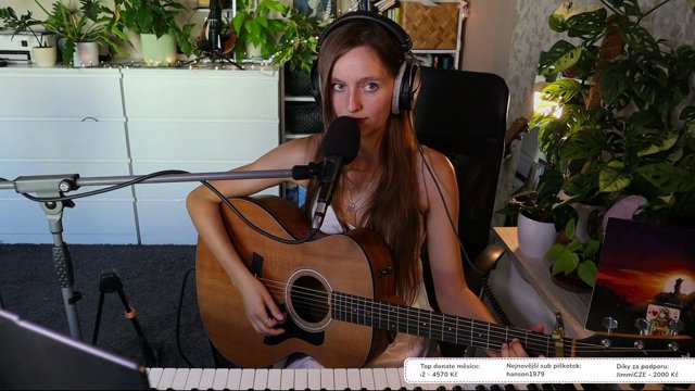 CleoNaTwitchi live stream