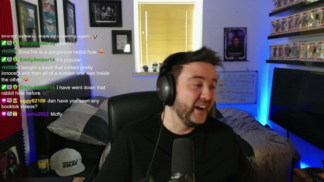 DanMakesGames live stream