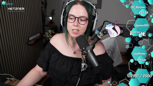 LaTwyla live stream