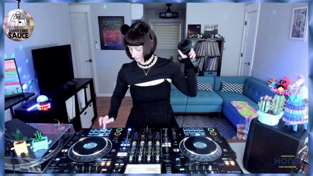 SweetDeeSauce live stream