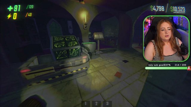hollyy live stream